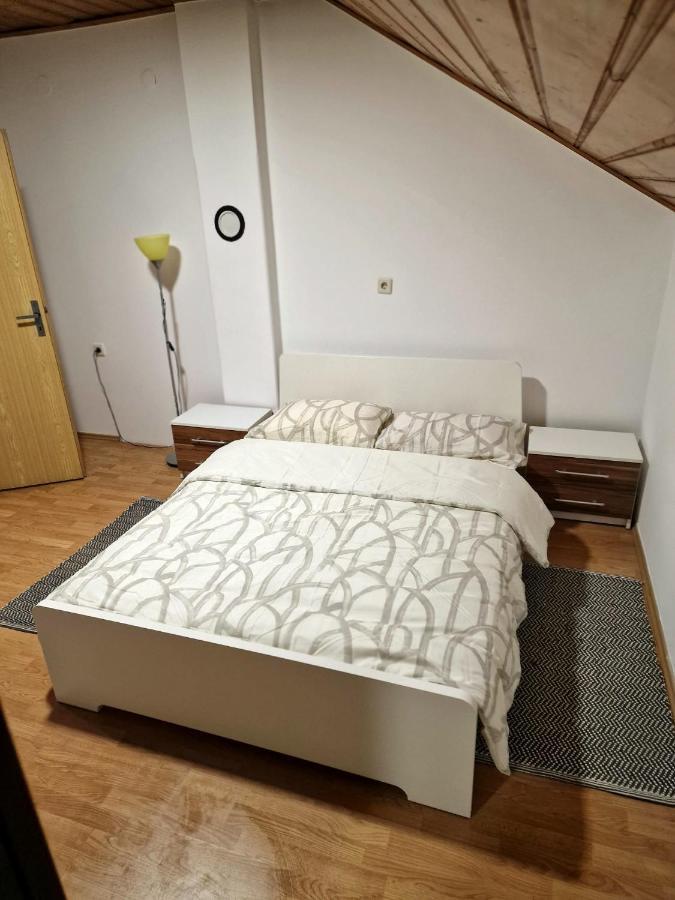 Kiki Privatne Sobe, Zagreb Airport Appartement Velika Gorica Buitenkant foto